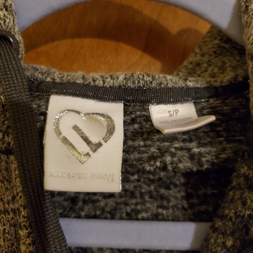 Aeropostale Live Love Dream hoodie. - Picture 3 of 6